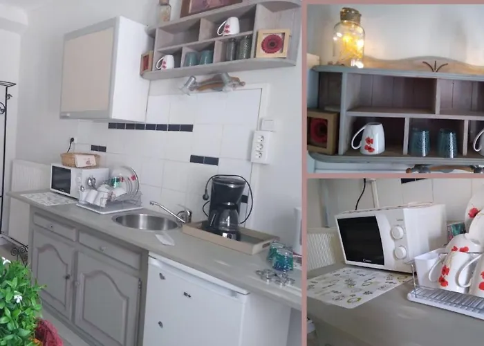 Chez Violette Apartment *